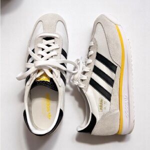 Big Kids Adidas Originals SL 72 Sneakers Like New